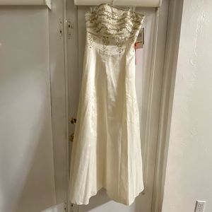 Strapless dress with beaded detail